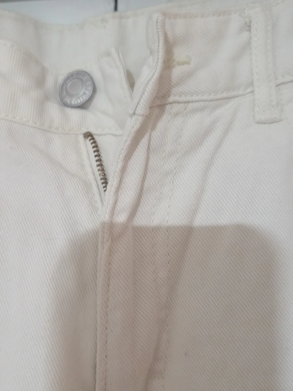 H&M White Loose Straight-Leg Jeans